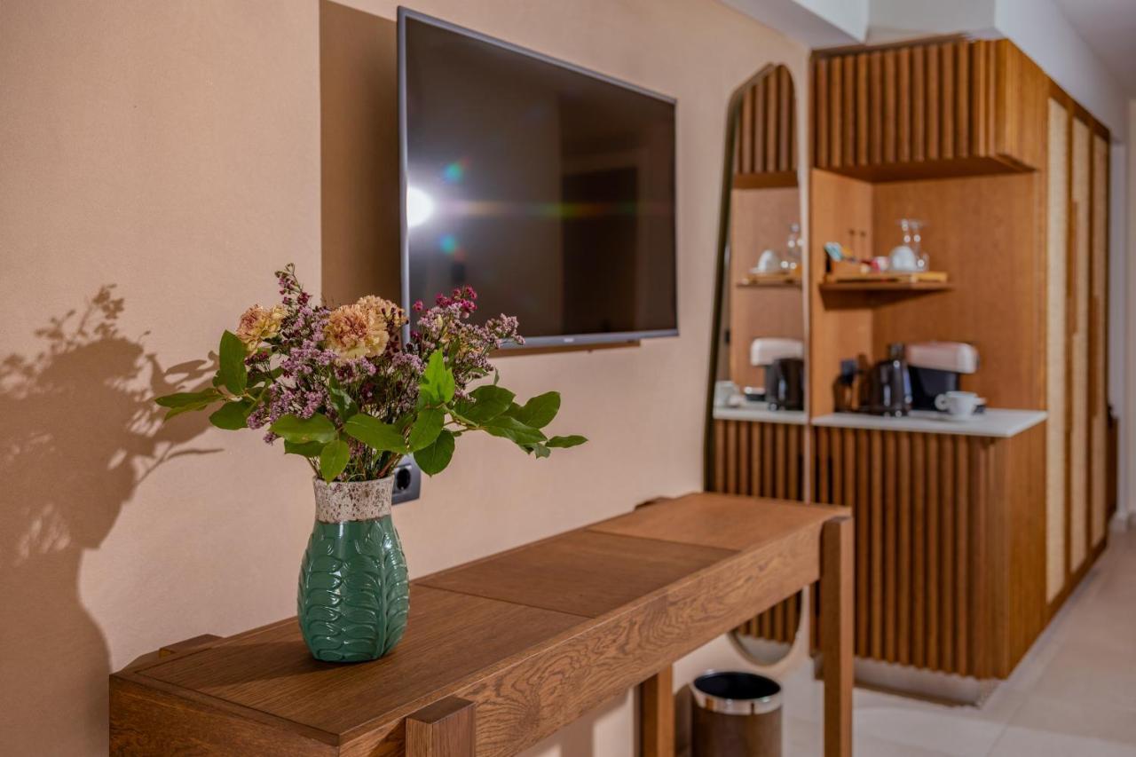 Minos Ambassador Suites & Spa - Adults Only Réthimno Kültér fotó